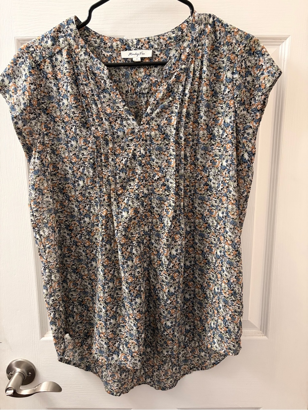 Madewell Floral Cap-Sleeve V-Neck Blouse in Blue and Beige